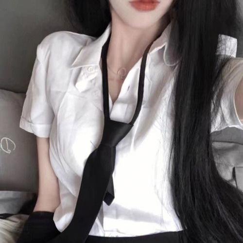 路边捡个老公有亿点强